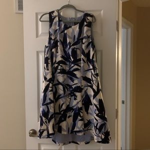 Vince Camuto dress with POCKETS
